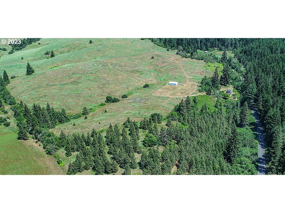 131 Acme Road White Salmon, WA 98672 - Photo 8 of 47 Drone View/UAV