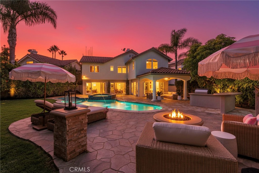 20 Regina Dana Point, CA 92629 - Photo 2 of 60 a front view of a house with garden