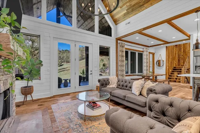 $1,448,000 | 317 Little Creek Road, Pleasant Shade, TN 37145