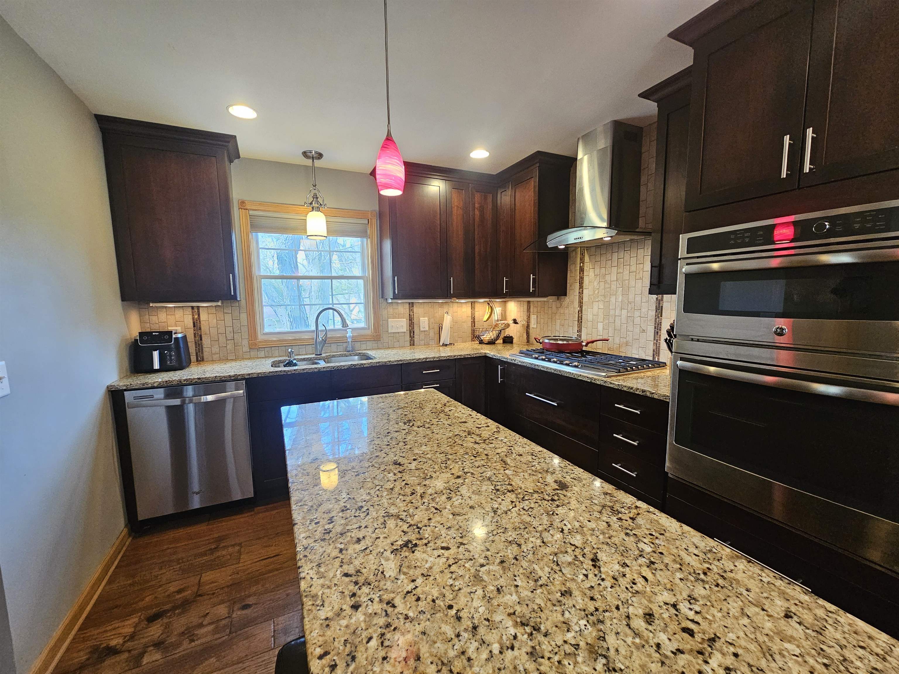 6114 Mulberry Circle Madison, WI 53711 - Photo 4 of 26