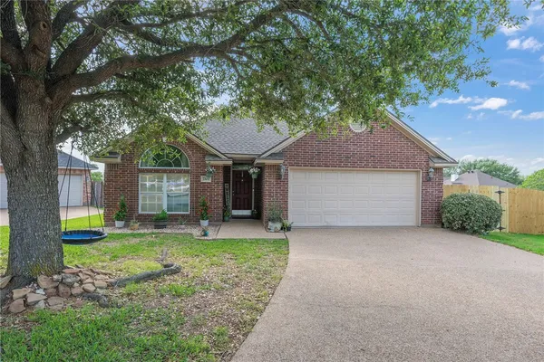 $309,900 | 3300 Fredrick Court, College Station, TX 77845