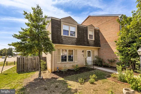 $530,000 | 5730 Thomas Edison Court, Alexandria, VA 22310