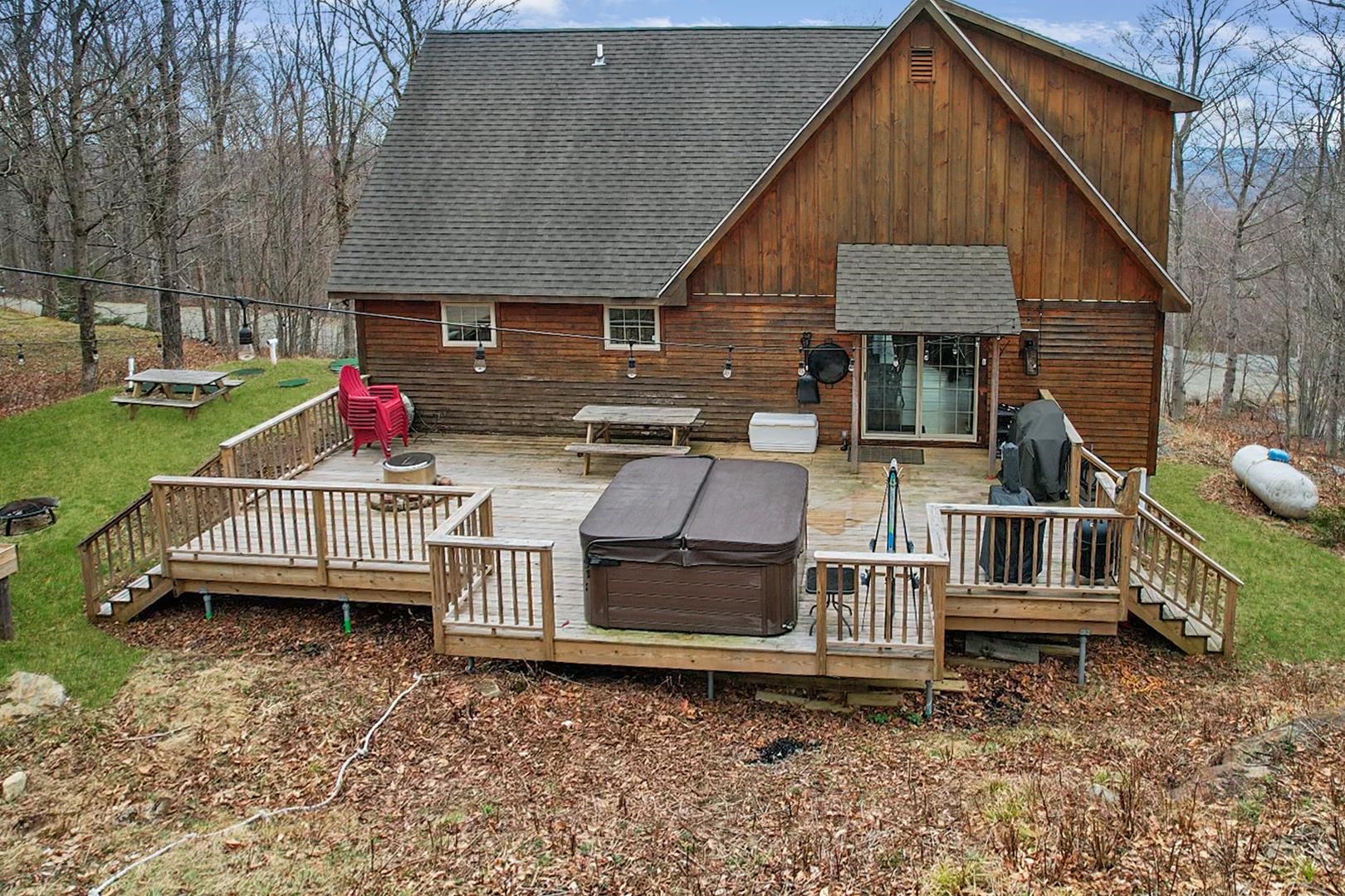 16 Rock Split Way Wilmington, VT 05363 - Photo 2 of 60