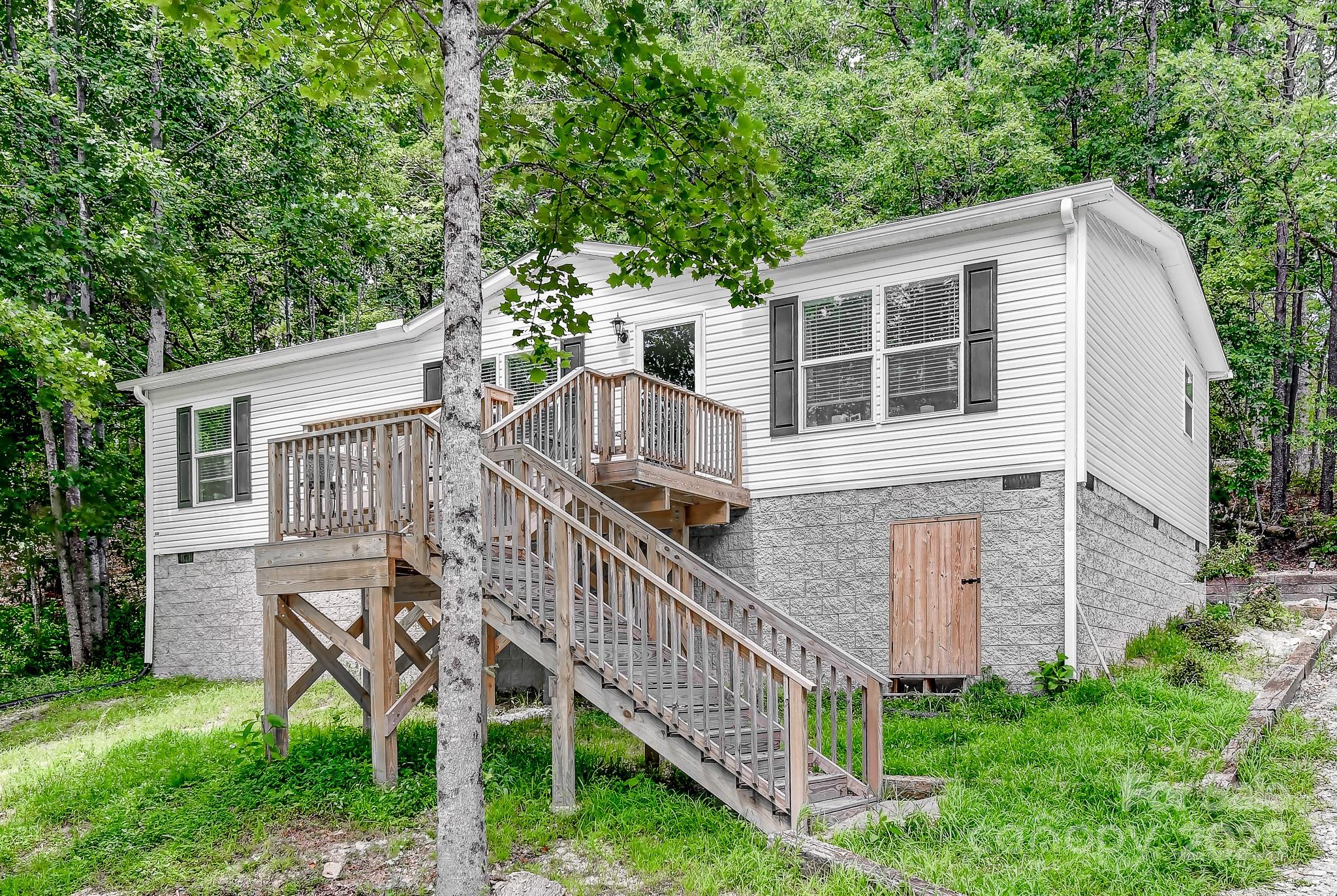 2941 Summer Road Hendersonville, NC 28792 - Photo 1 of 28