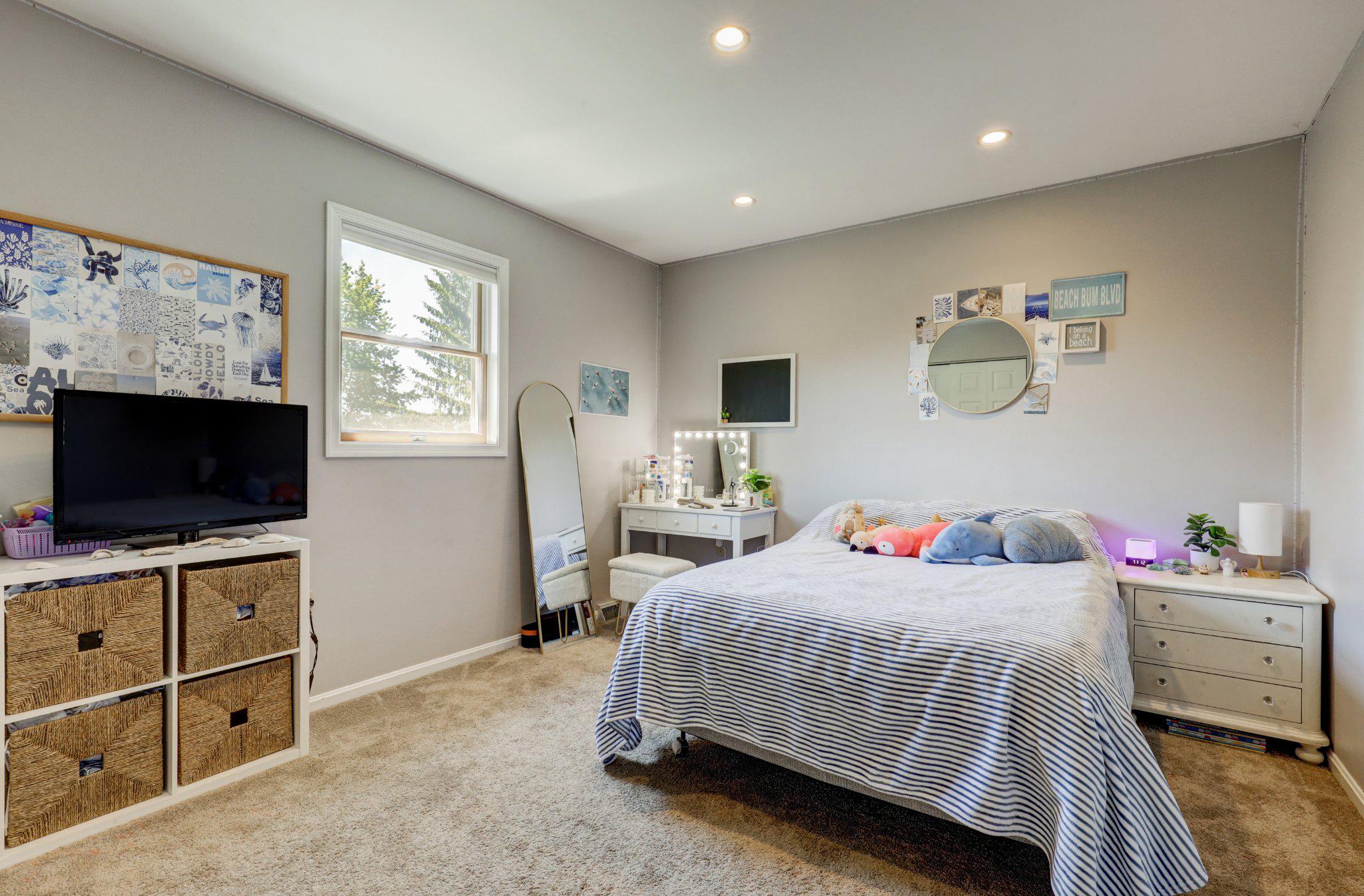 2 Mockingbird Drive Denver, PA 17517 - Photo 25 of 39 Bright and inviting bedroom retreat.
