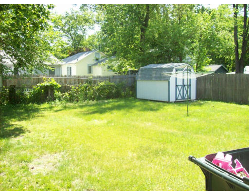 233 Denver Street Springfield, MA 01109 - Photo 10 of 10 a house view with a outdoor space