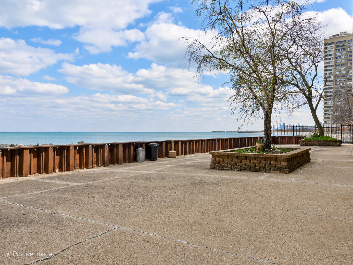 6259 North Sheridan Road, Unit 50 Chicago, IL 60660 - Photo 15 of 18 a view of swimming pool with a yard