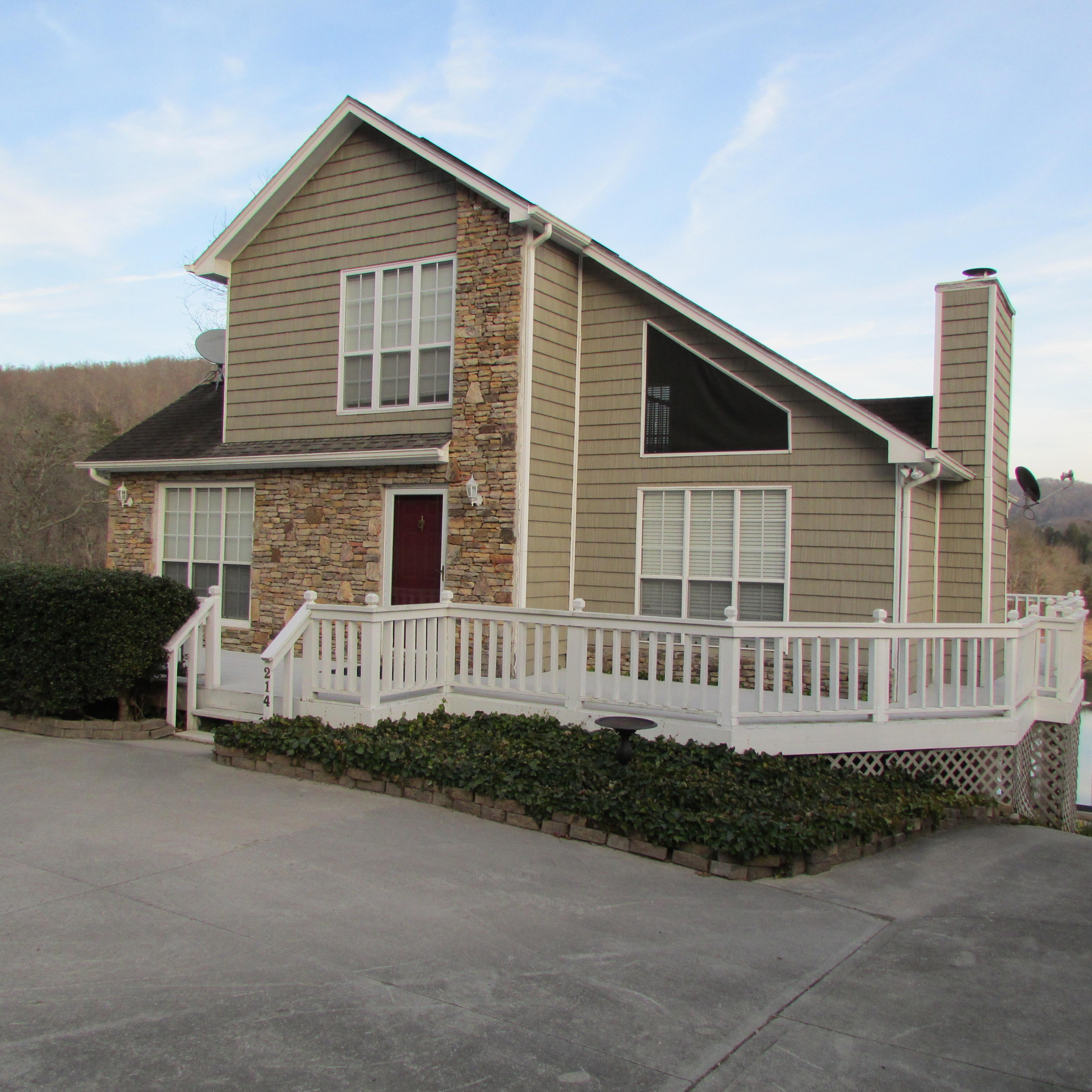 214 Jessee Road Maynardville, TN 37807 - Photo 4 of 34 Private Parking