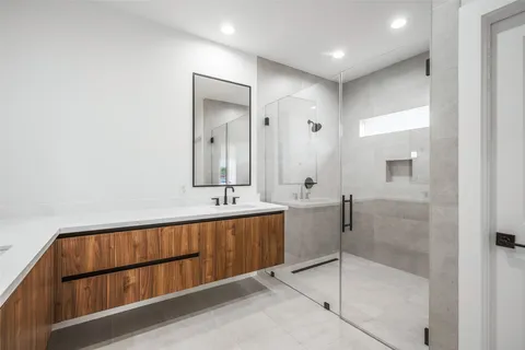 $2,650 | 104 Tolima Dove Street, Houston, TX 77022