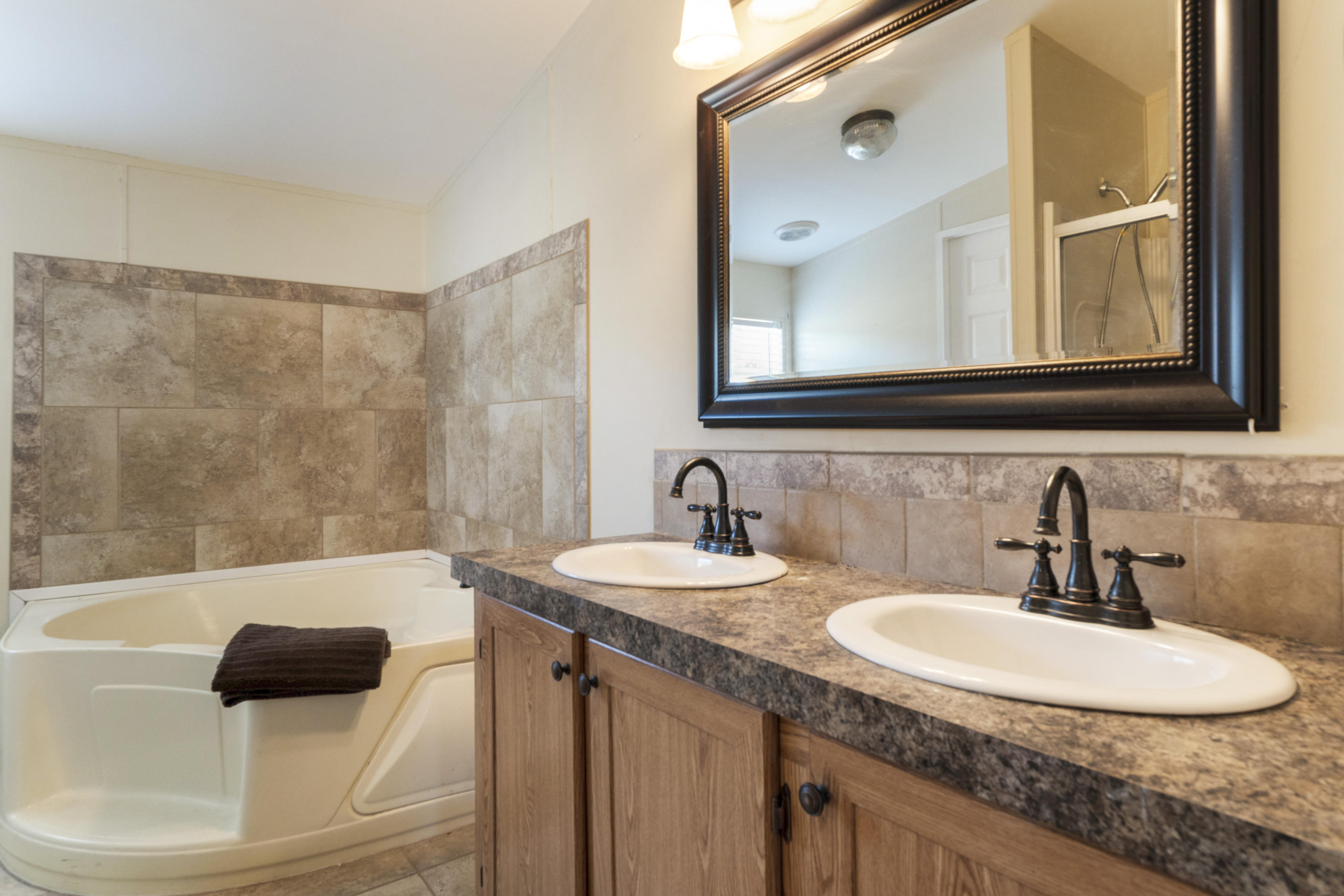 4620 Henry Road Crestview, FL 32539 - Photo 16 of 45 Gallery Image 16