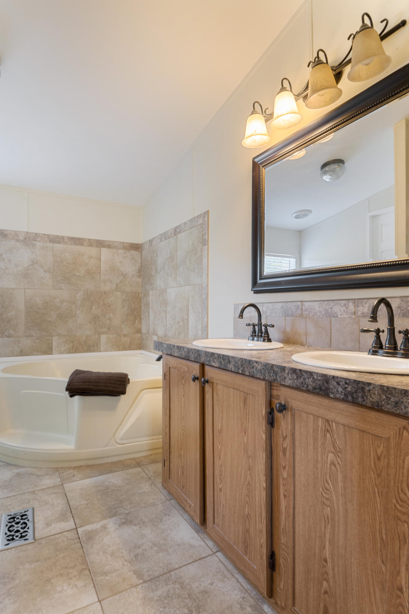 4620 Henry Road Crestview, FL 32539 - Photo 17 of 45 Gallery Image 17