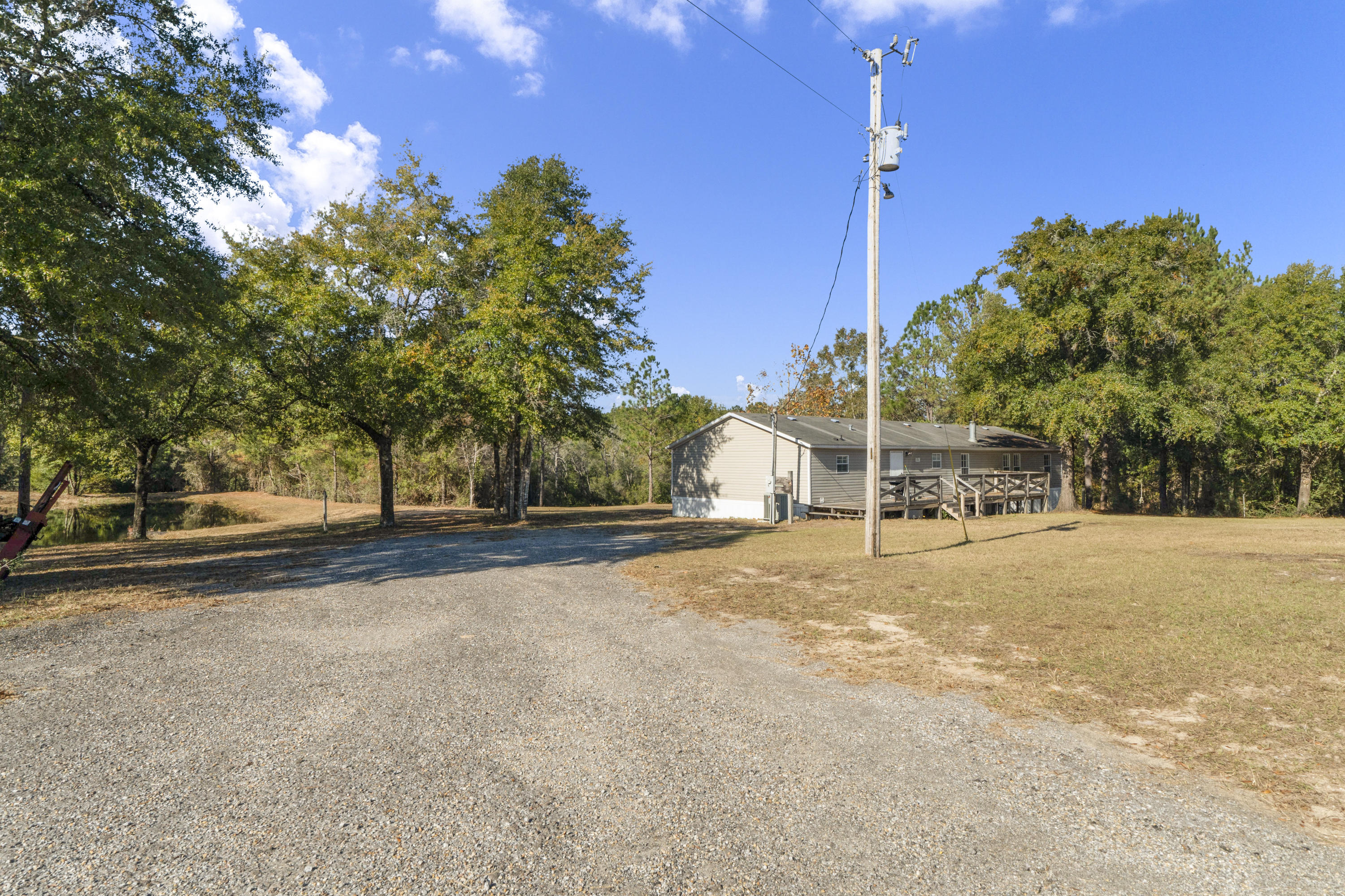 4620 Henry Road Crestview, FL 32539 - Photo 3 of 45 Gallery Image 3
