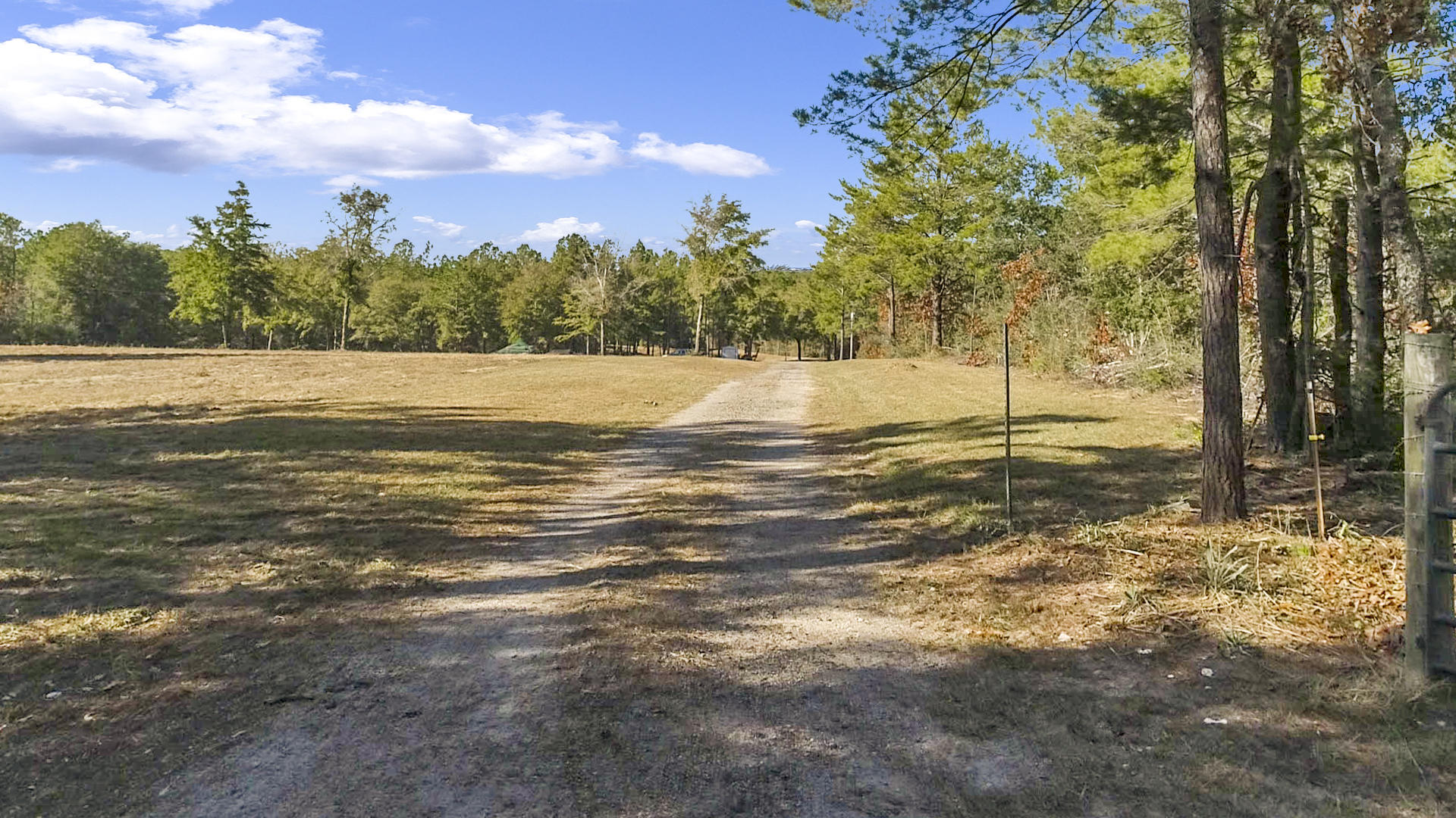 4620 Henry Road Crestview, FL 32539 - Photo 4 of 45 Gallery Image 4