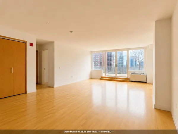 $5,400 | 150 Bay Street, Unit PH11, Jersey City, NJ 07302