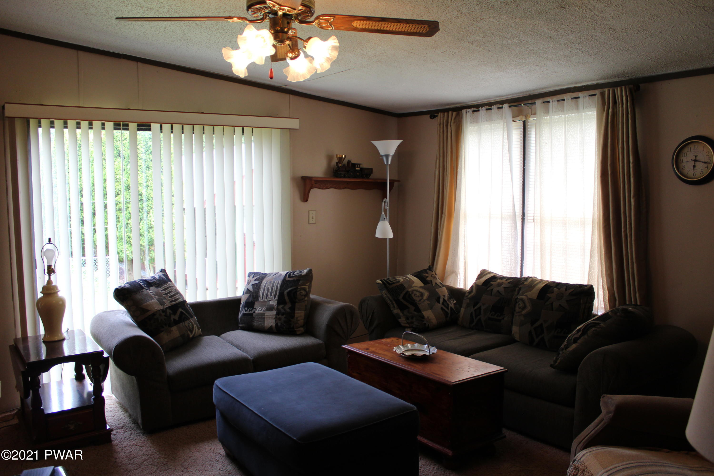 103 Springbrook Lane Greentown, PA 18426 - Photo 3 of 26