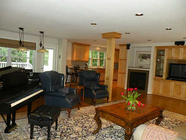 1943 Malvern Road Columbus, OH 43221 - Photo 3 of 25