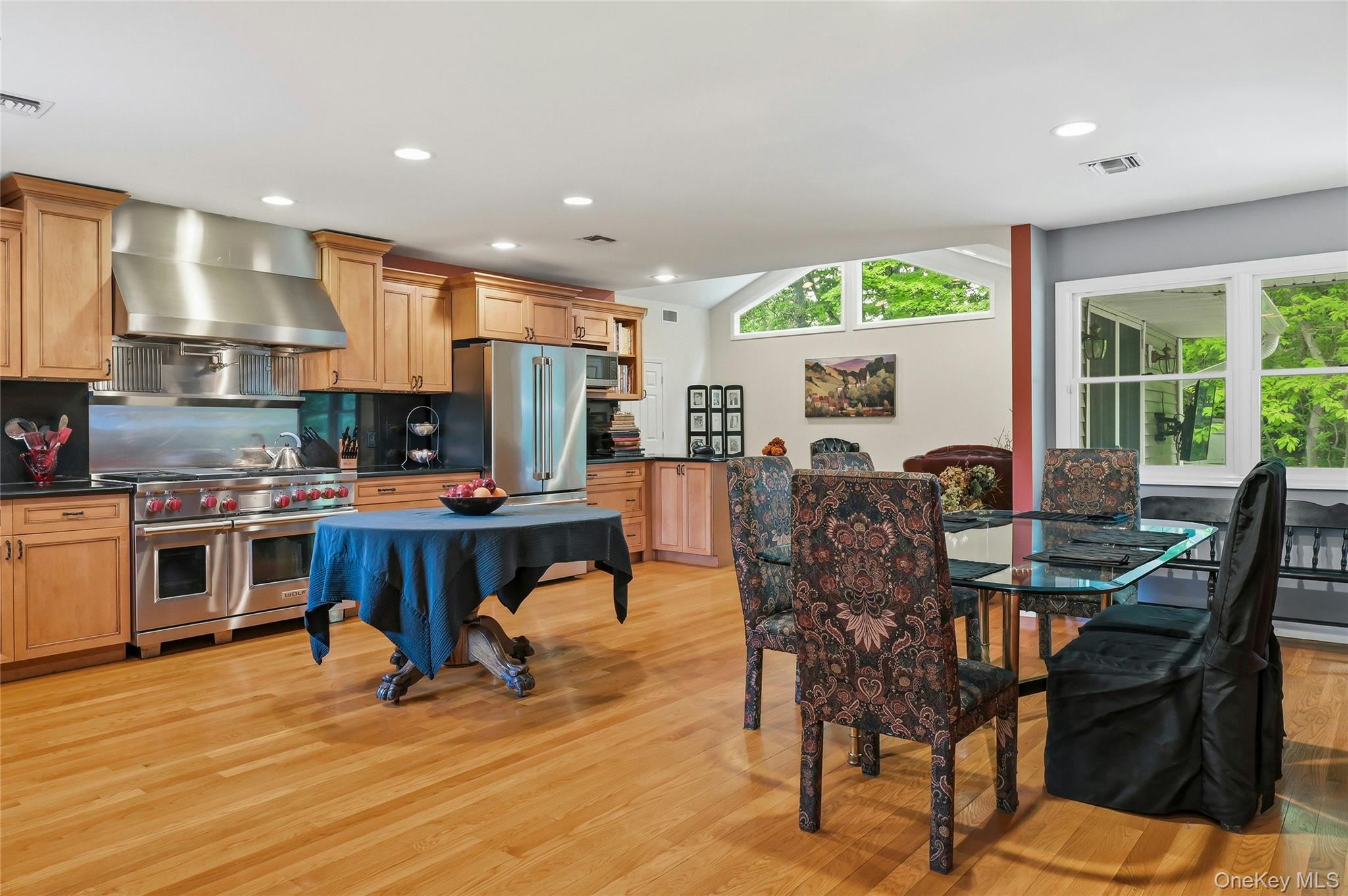 25 Edcris Lane Huntington, NY 11743 - Photo 8 of 40 Kitchen to Family Room