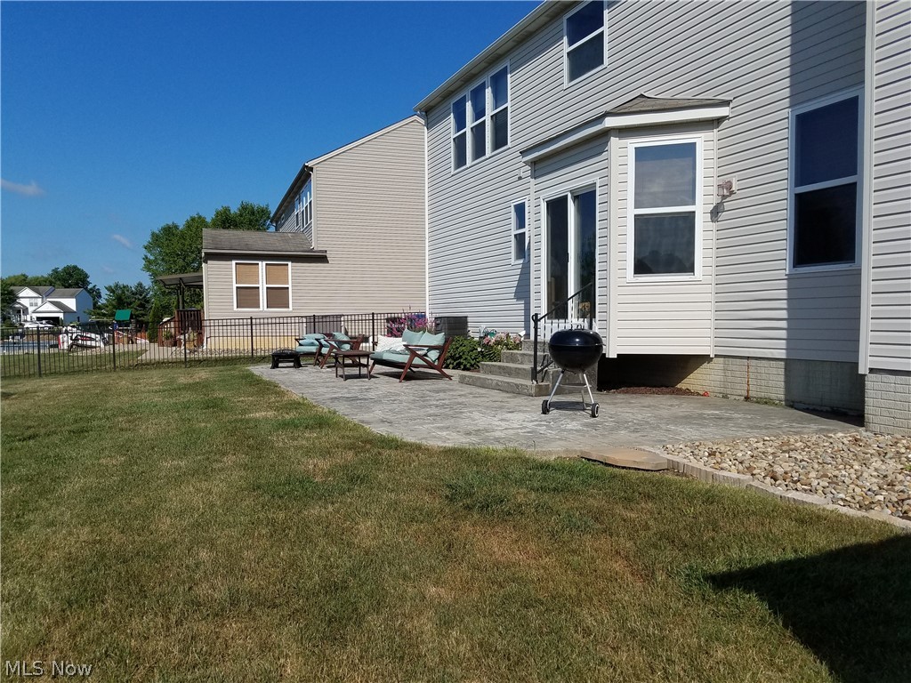 27177 Watkin Road Olmsted Falls, OH 44138 - Photo 2 of 35