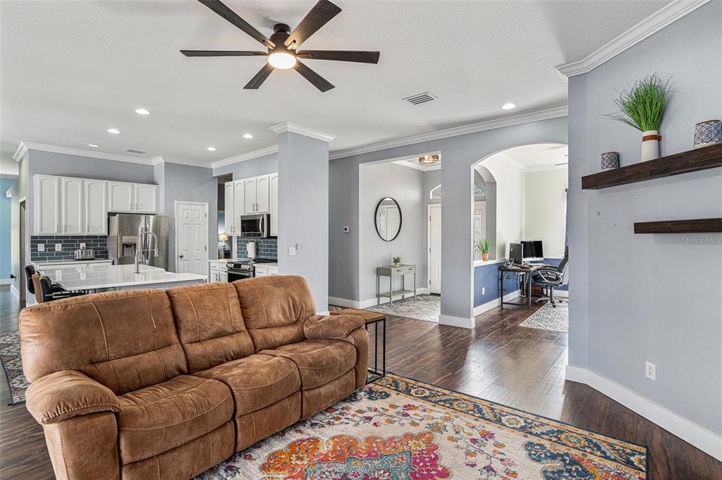 2846 Duncan Tree Circle Valrico, FL 33594 - Photo 11 of 45