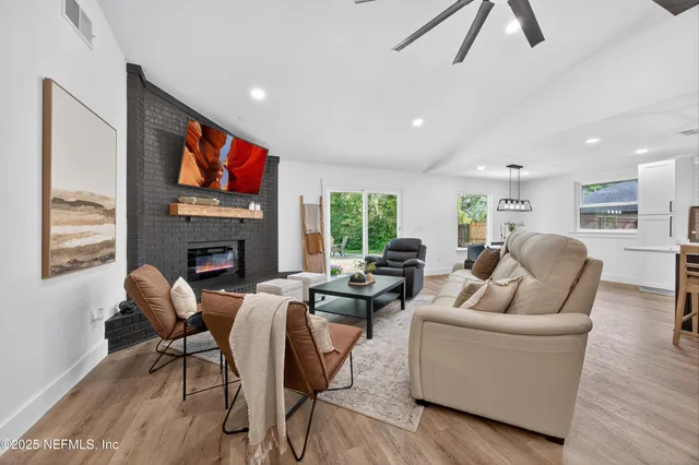 $524,400 | 14379 Pond Pl Drive, Jacksonville, FL 32223