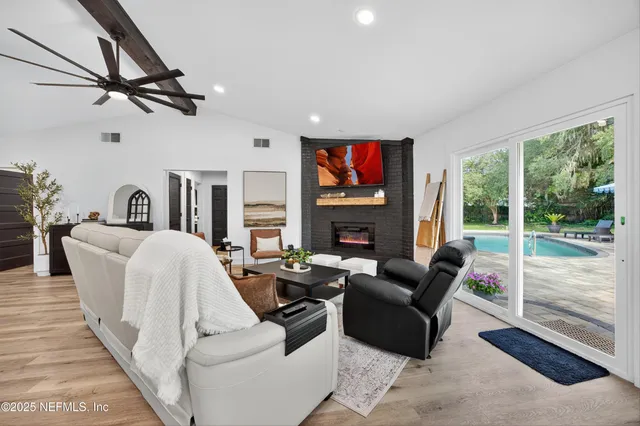 $524,400 | 14379 Pond Pl Drive, Jacksonville, FL 32223