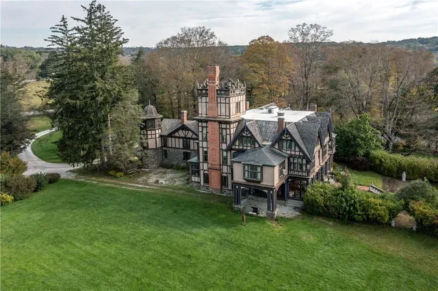 $5,500,000 | 618 Quaker Hill Road, Pawling, NY 12564