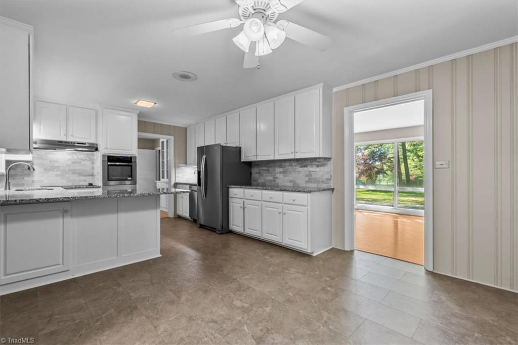 5329 Seagrove Plank Road Seagrove, NC 27341 - Photo 11 of 50