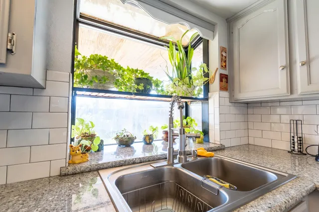 $430,000 | 1722 Buckingham Avenue, Clovis, CA 93611