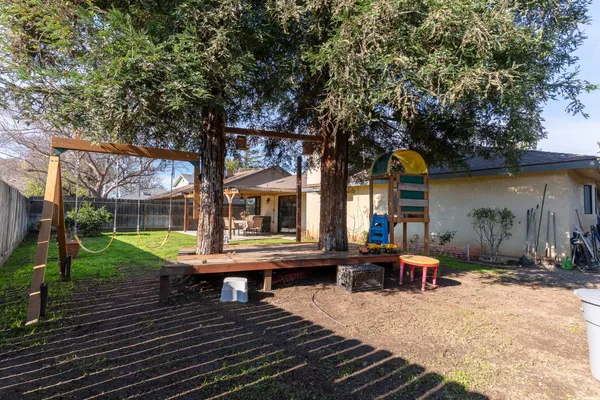 $424,999 | 1722 Buckingham Avenue, Clovis, CA 93611
