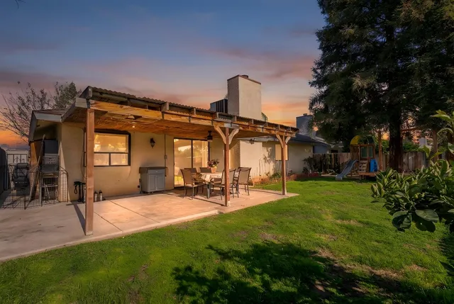 $430,000 | 1722 Buckingham Avenue, Clovis, CA 93611