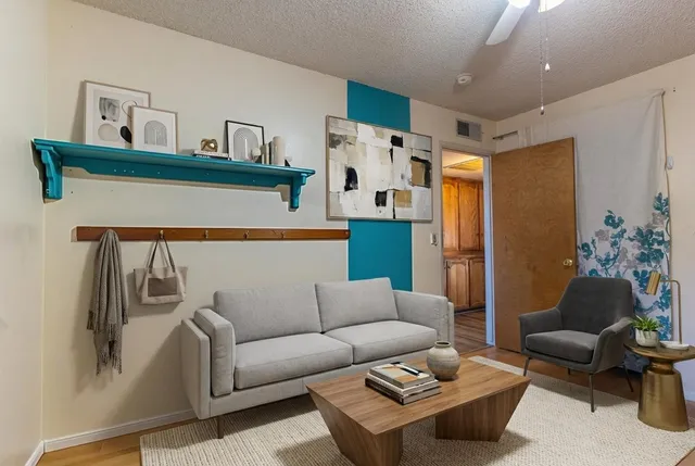 $430,000 | 1722 Buckingham Avenue, Clovis, CA 93611