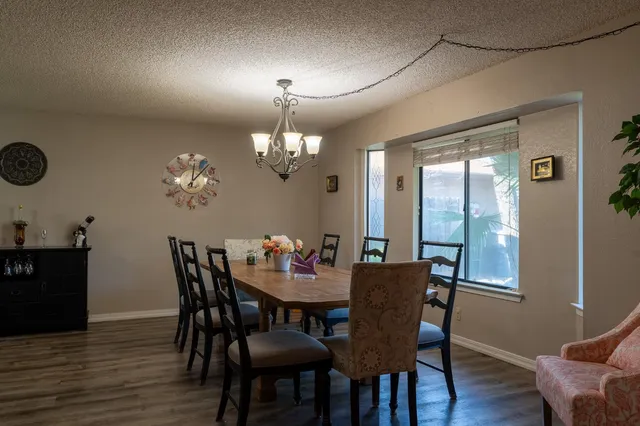 $430,000 | 1722 Buckingham Avenue, Clovis, CA 93611