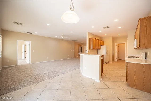 $2,100 | 2541 Cosmic Dust Street, Henderson, NV 89044