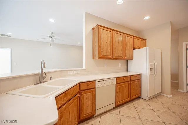 $2,100 | 2541 Cosmic Dust Street, Henderson, NV 89044