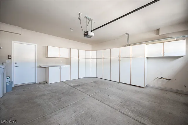 $2,100 | 2541 Cosmic Dust Street, Henderson, NV 89044