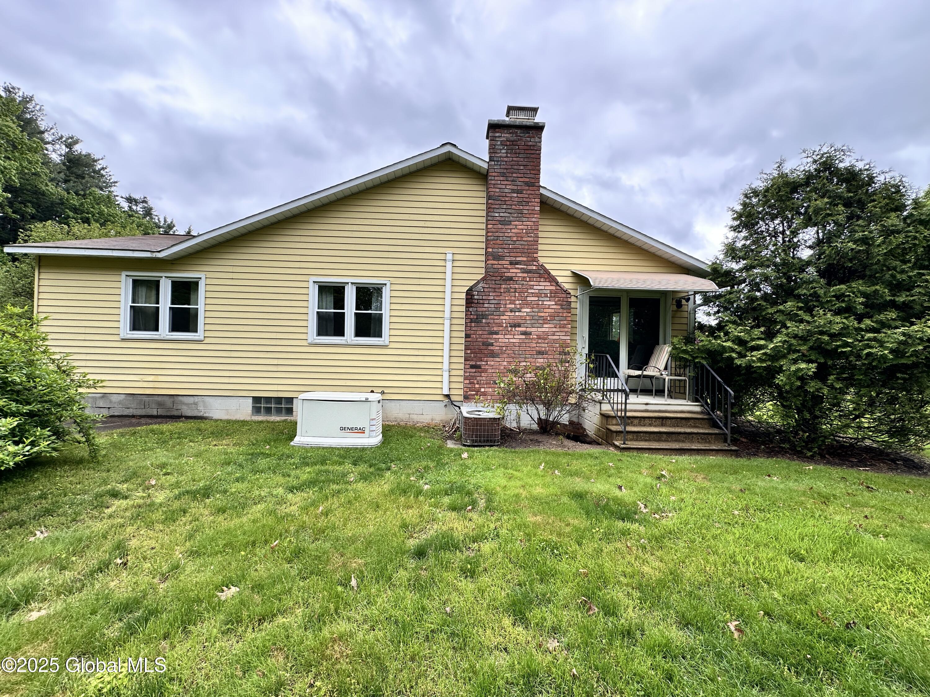 252 Wemple Road Schenectady, NY 12306 - Photo 4 of 57 IMG_3740