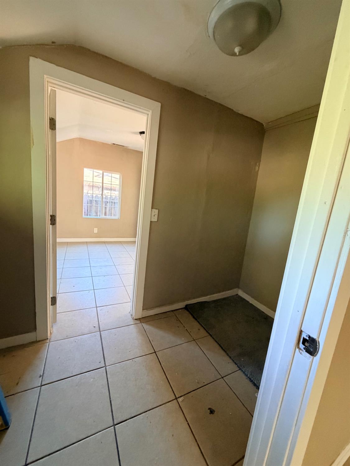 322 Pine Street Modesto, CA 95351 - Photo 12 of 21