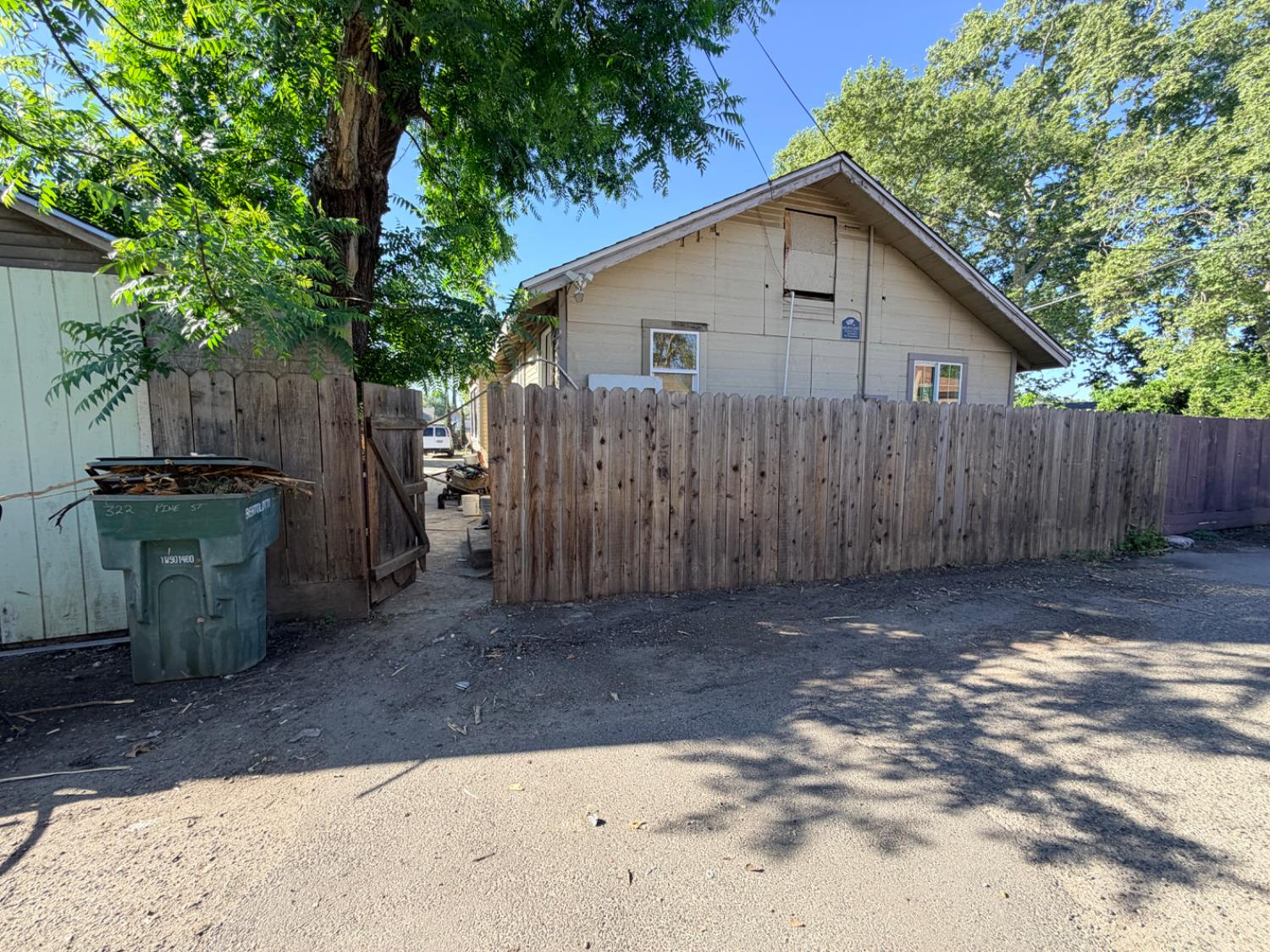 322 Pine Street Modesto, CA 95351 - Photo 16 of 21