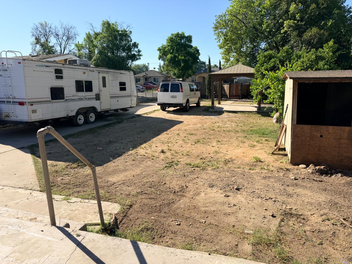 322 Pine Street Modesto, CA 95351 - Photo 3 of 21