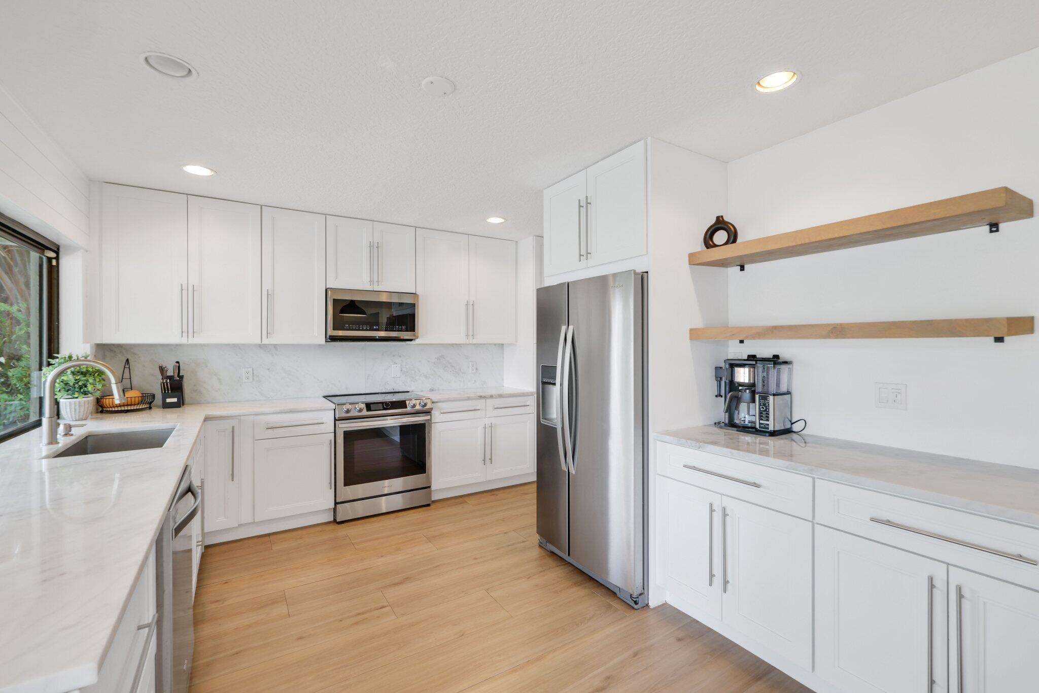 20898 Encanto Court Boca Raton, FL 33433 - Photo 12 of 67 Kitchen