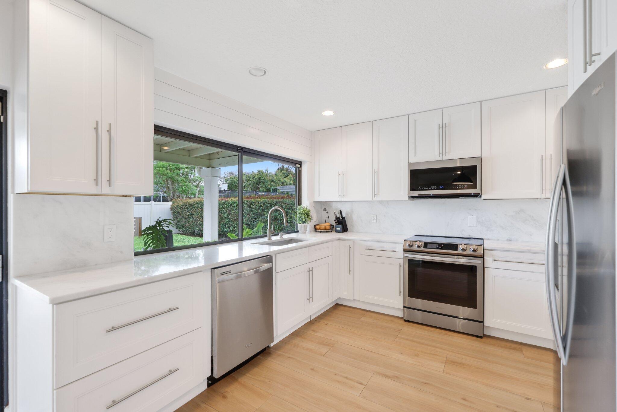 20898 Encanto Court Boca Raton, FL 33433 - Photo 13 of 67 Kitchen