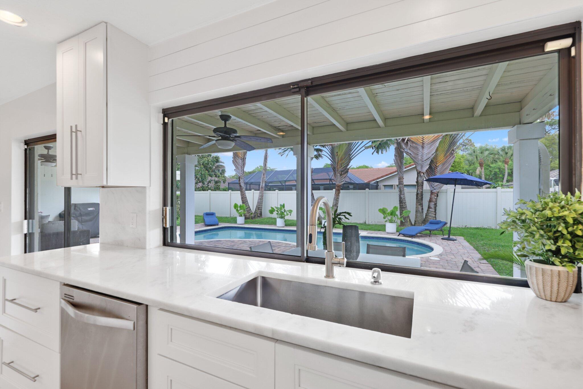 20898 Encanto Court Boca Raton, FL 33433 - Photo 15 of 67 Kitchen