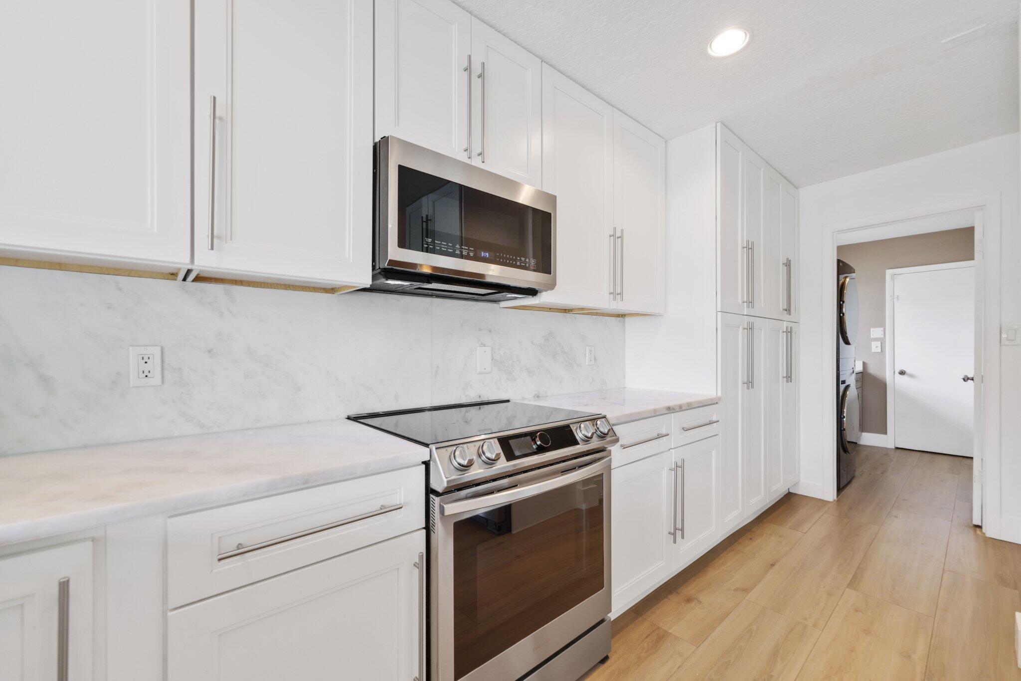 20898 Encanto Court Boca Raton, FL 33433 - Photo 18 of 67 Kitchen