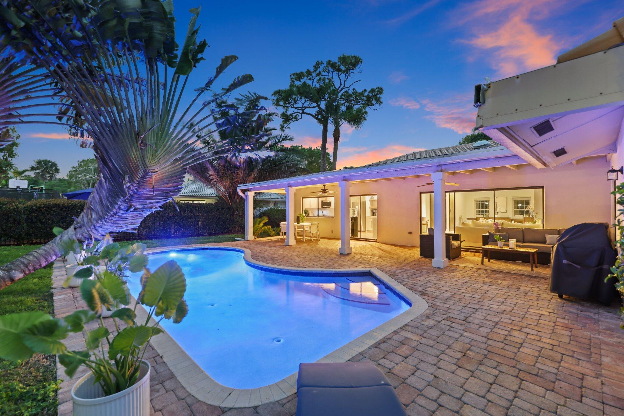 20898 Encanto Court Boca Raton, FL 33433 - Photo 2 of 67 Sunset Pool