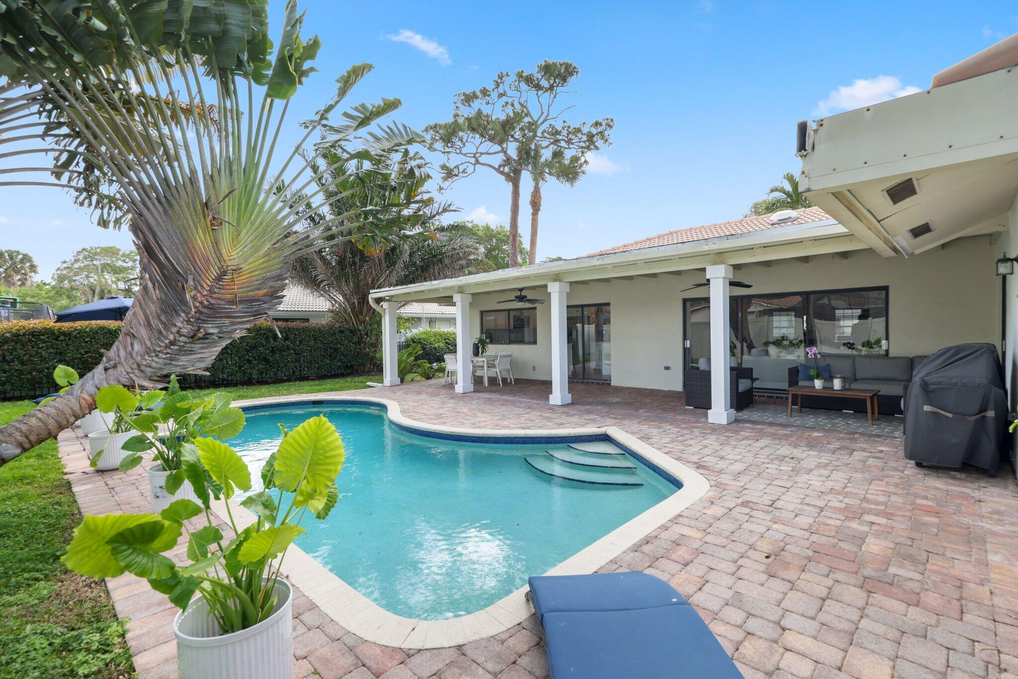 20898 Encanto Court Boca Raton, FL 33433 - Photo 26 of 67 Pool