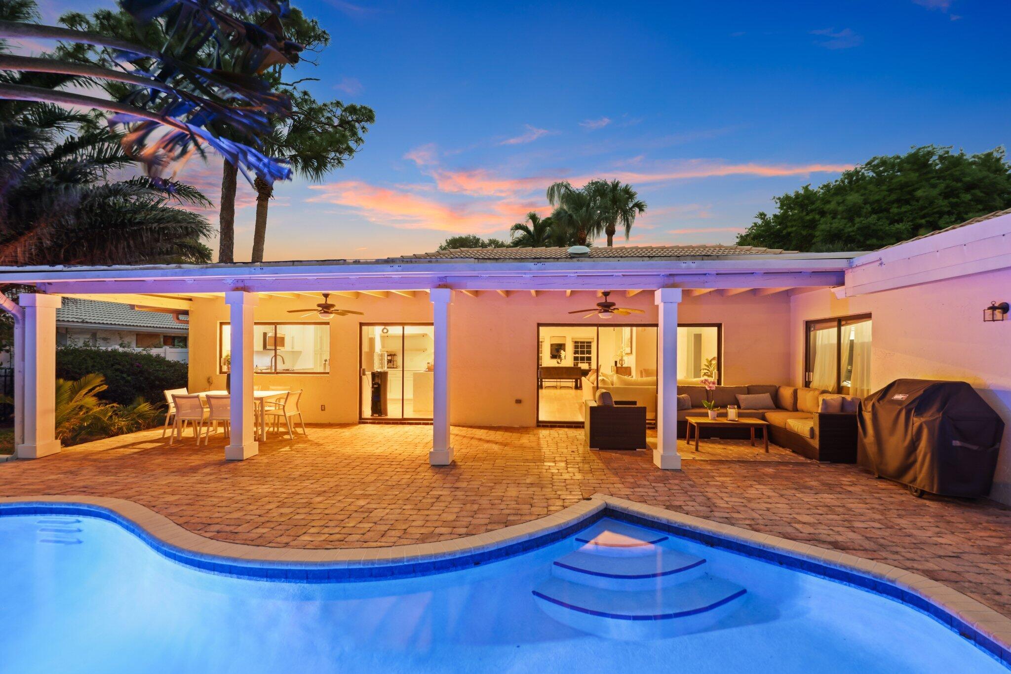 20898 Encanto Court Boca Raton, FL 33433 - Photo 28 of 67 Sunset Pool