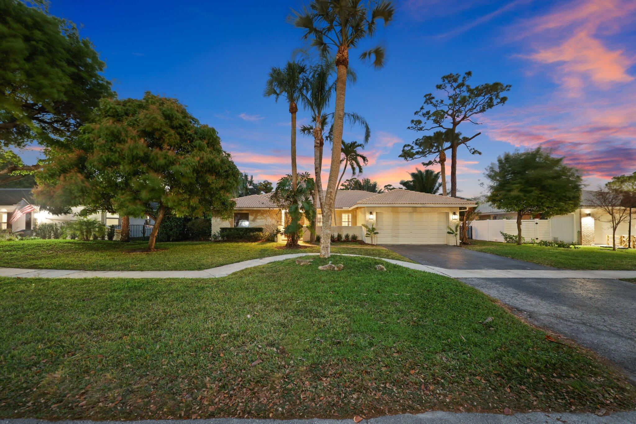 20898 Encanto Court Boca Raton, FL 33433 - Photo 50 of 67 Sunset Exterior