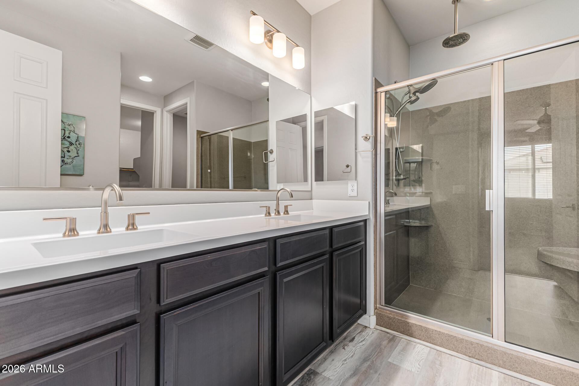 15768 West Pierce Street Goodyear, AZ 85338 - Photo 20 of 38 Primary Bath