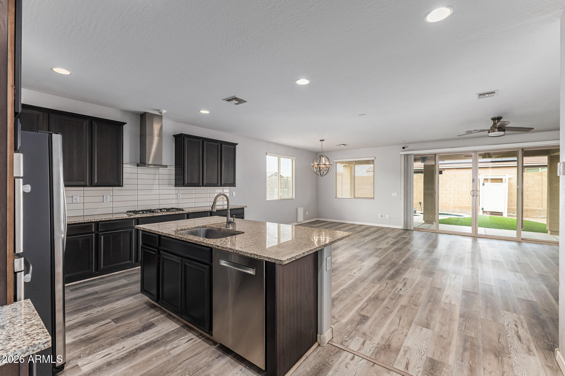 15768 West Pierce Street Goodyear, AZ 85338 - Photo 6 of 38 Kitchen