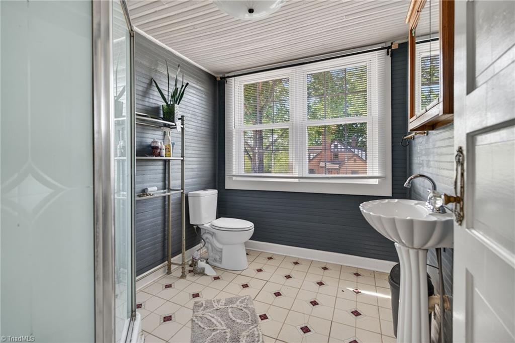 1305 East Meadow Road Eden, NC 27288 - Photo 25 of 29